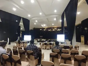 Gedung Patra Ria