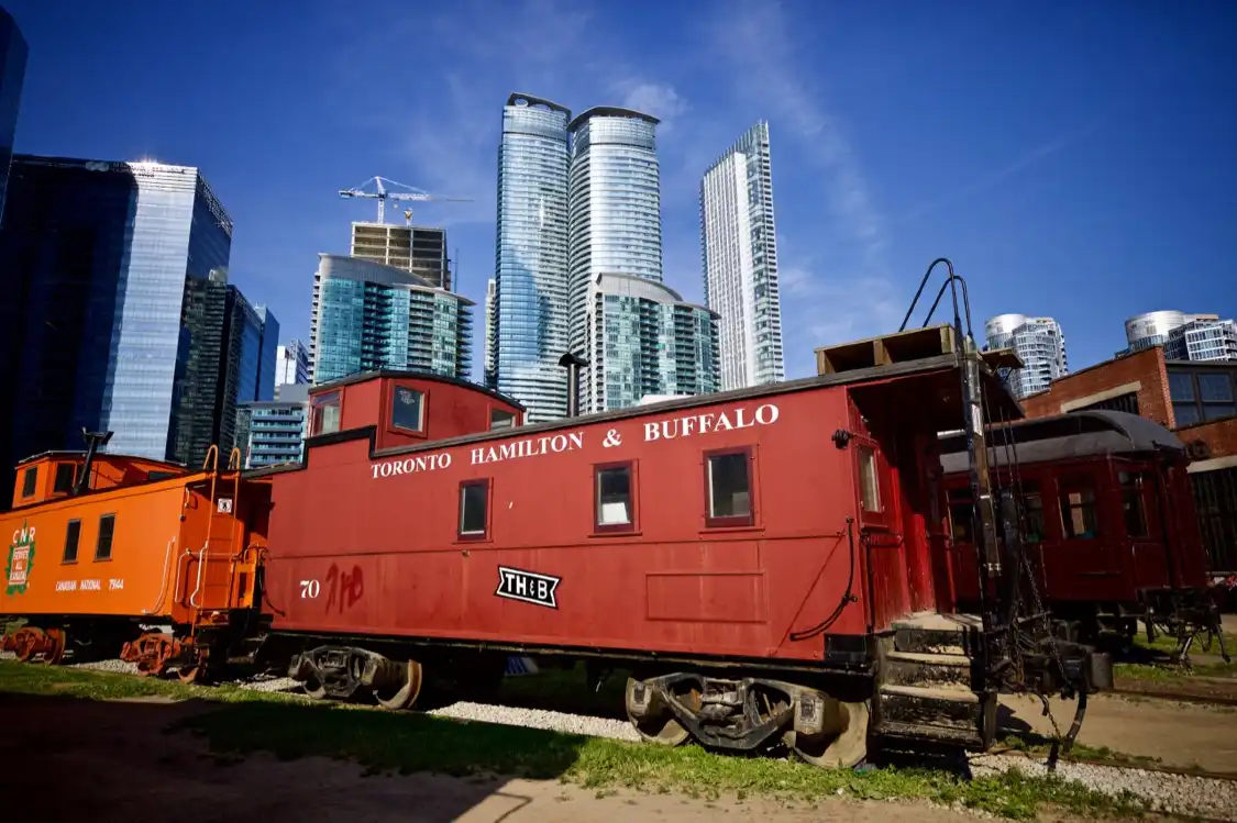 多倫多扇形車庫公園附近的飯店