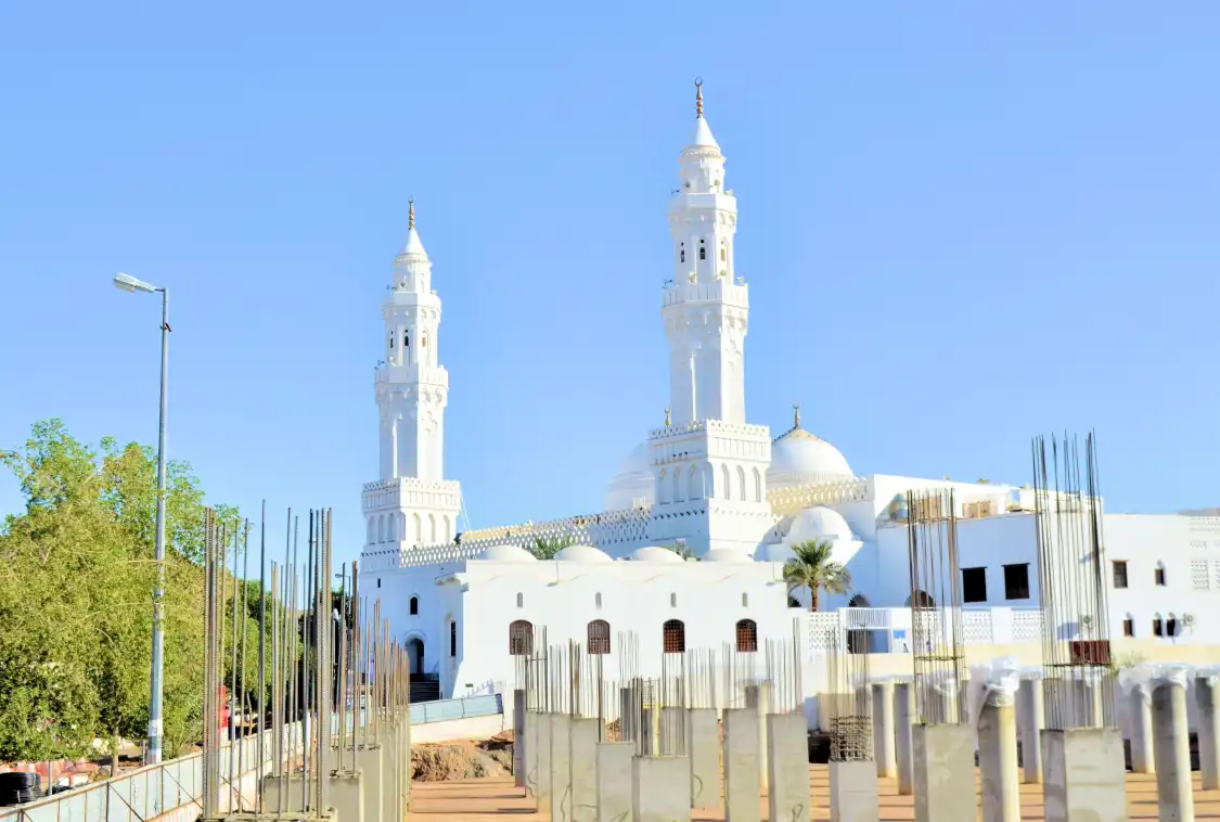 Hotels near Masjid al-Qiblatain