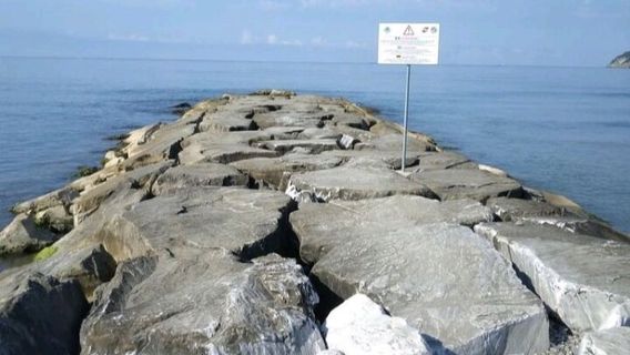 Spiaggia Libera Fossa Maestra
