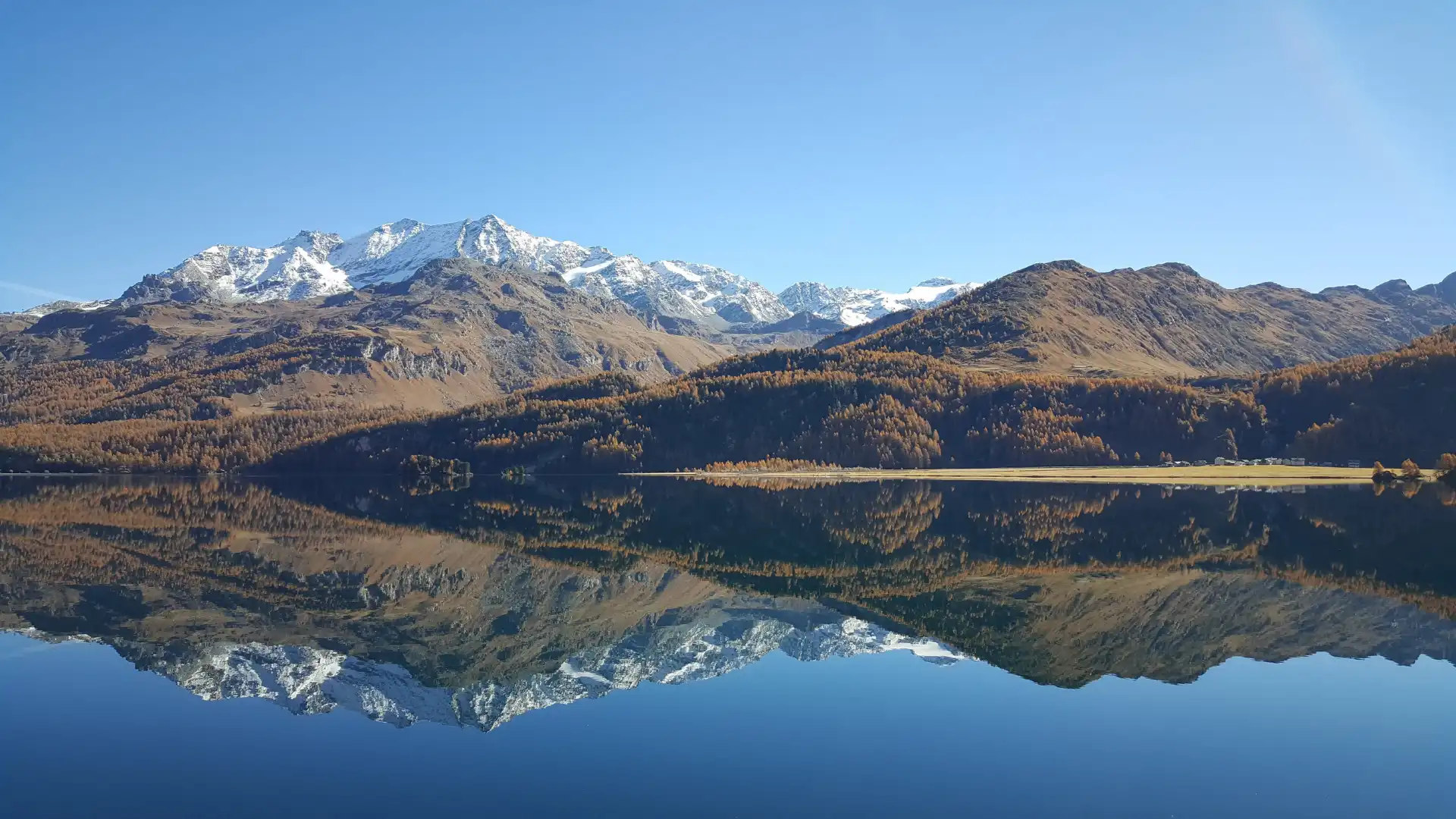 Hotels near Engadine
