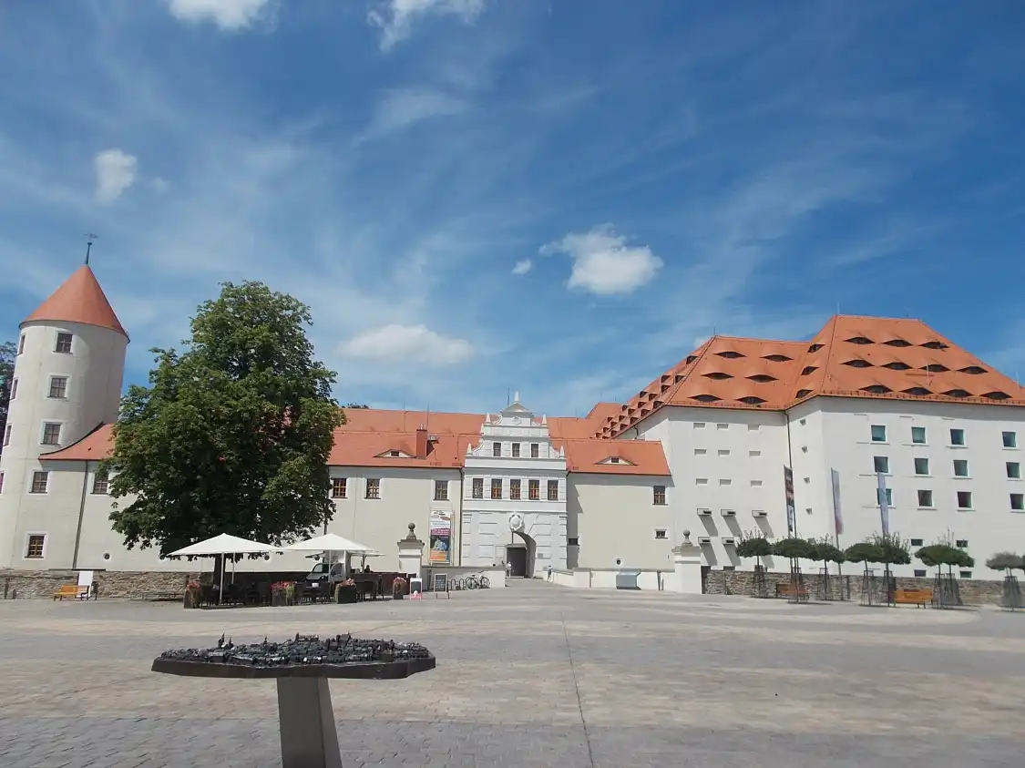 Hotel dekat Schloss Freudenstein