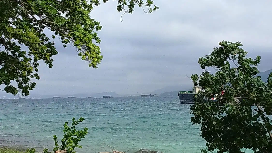 Hotels near Condong Island