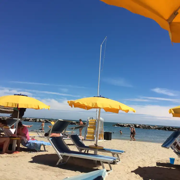 Hotels near Bagno Umberto 64