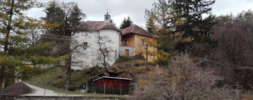 Lurdská jaskyňa (pod farou)