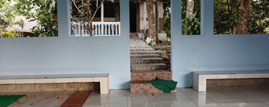 MAKAM SYEH TUBAGUS MUHAMMAD NUR HUSEN