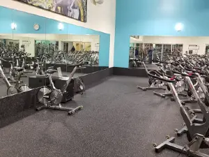 Genesis Health Clubs - Lee's Summit West
