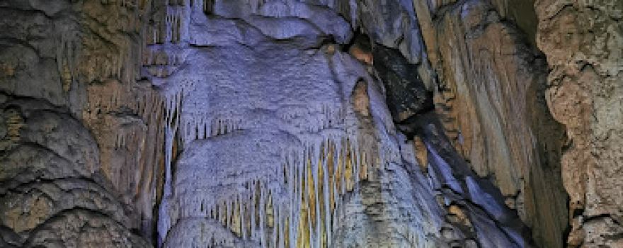 Caverna de Leo