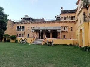 Dundlod House