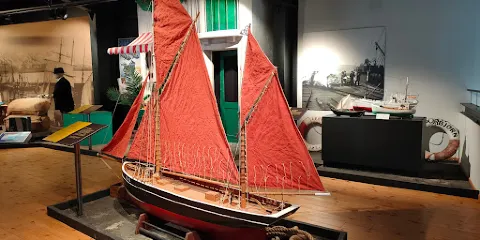 Kvikan （Saltfish Museum） & Tourist Information Center