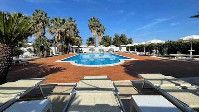 WOOD HOUSE Summer Pool