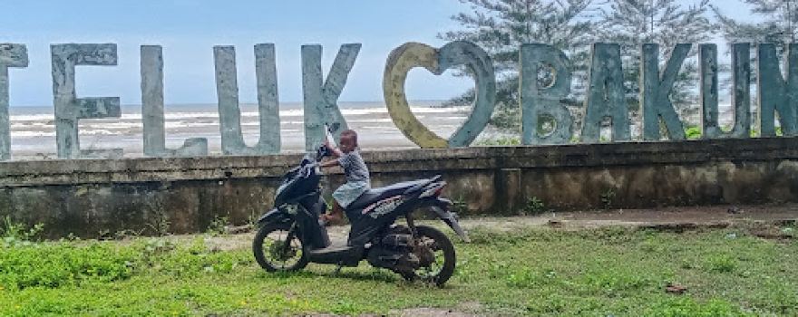 Pantai Wisata Teluk Bakung
