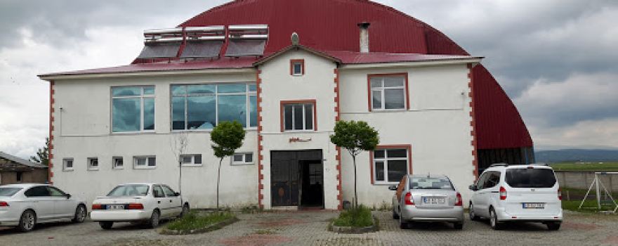 KARDEŞLER HALISAHA VE CAFETERYA