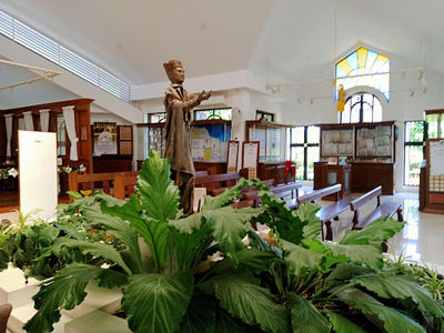 Archbishop Teofilo Camomot Shrine - Domus Teofilo