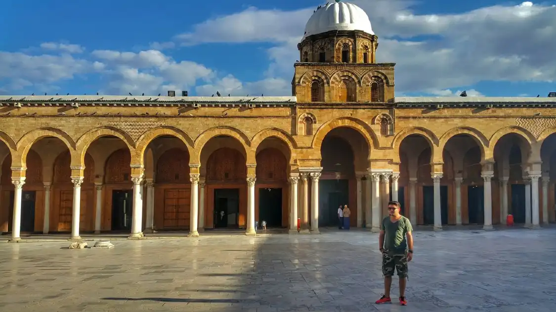 Hotels near Ez-Zitouna Mosque