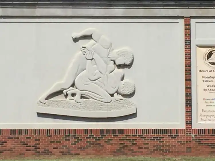 Hotels near National Wrestling Hall of Fame & Museum