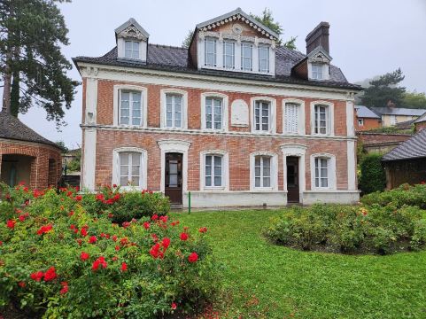 Les Buissonnets