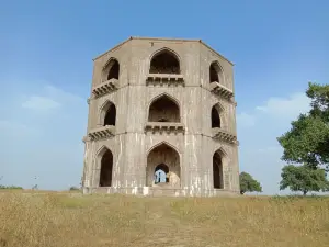 Salabat Khan Tomb Or Chandbibi's Mahal
