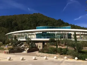 Avene Hydrotherapy Centre