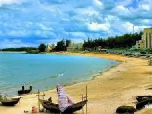 Cua Tung Beach