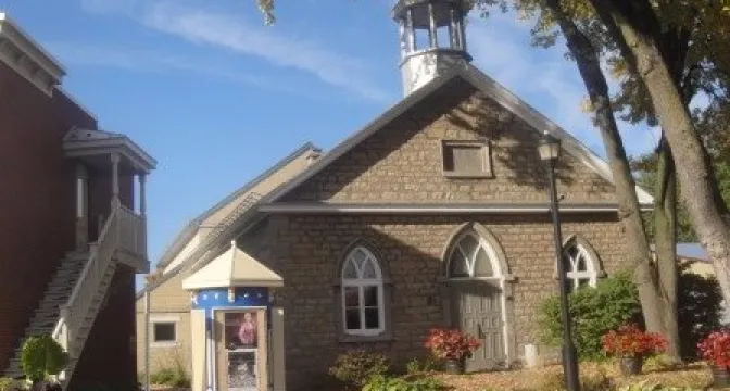 Le Centre D'art La petite eglise