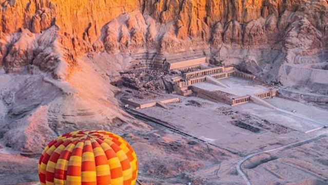 SkyScape Hot Air Balloon