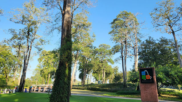 Lam Luk Ka Country Club