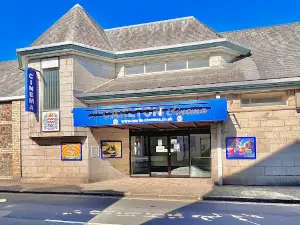 The New Carlton Cinema