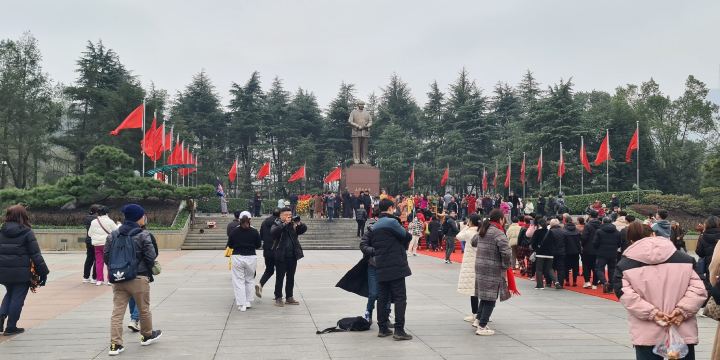 Mao Zedong Bronze Statue