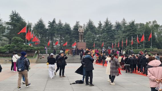 Mao Zedong Bronze Statue