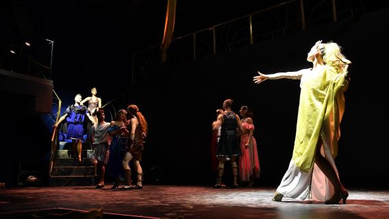 Alar Dinner-Show Theatre
