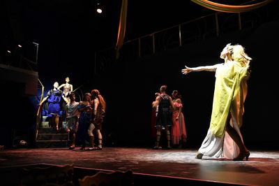 Alar Dinner-Show Theatre