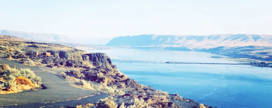 Scenic Overlook of the Columbia River