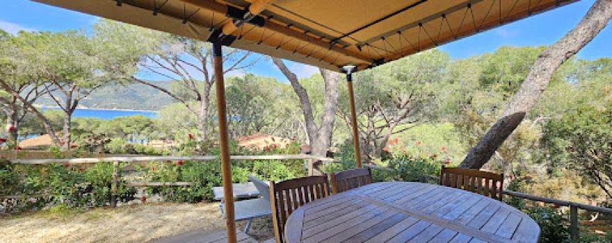 Camping Lacona Pineta