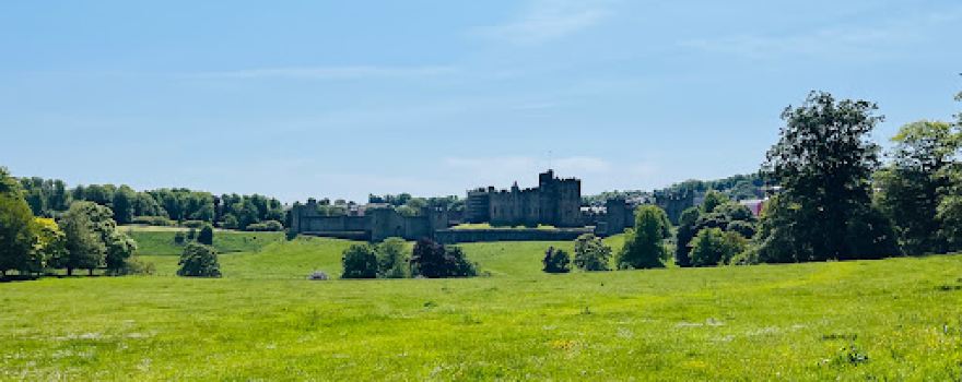 Alnwick Castle viewpoint (layby)