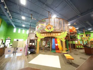 Treehouse Indoor Playground - Red Deer