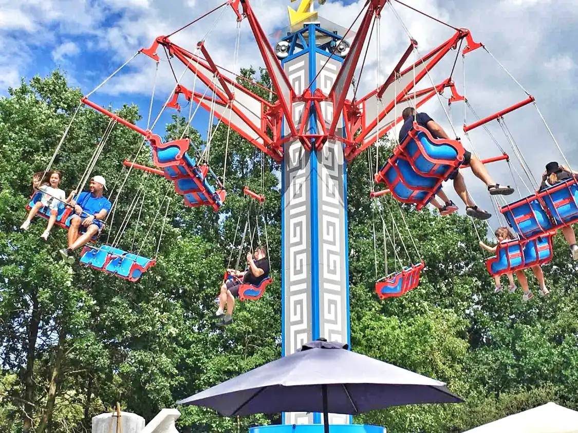 Hotels near Zatorland Amusement Park