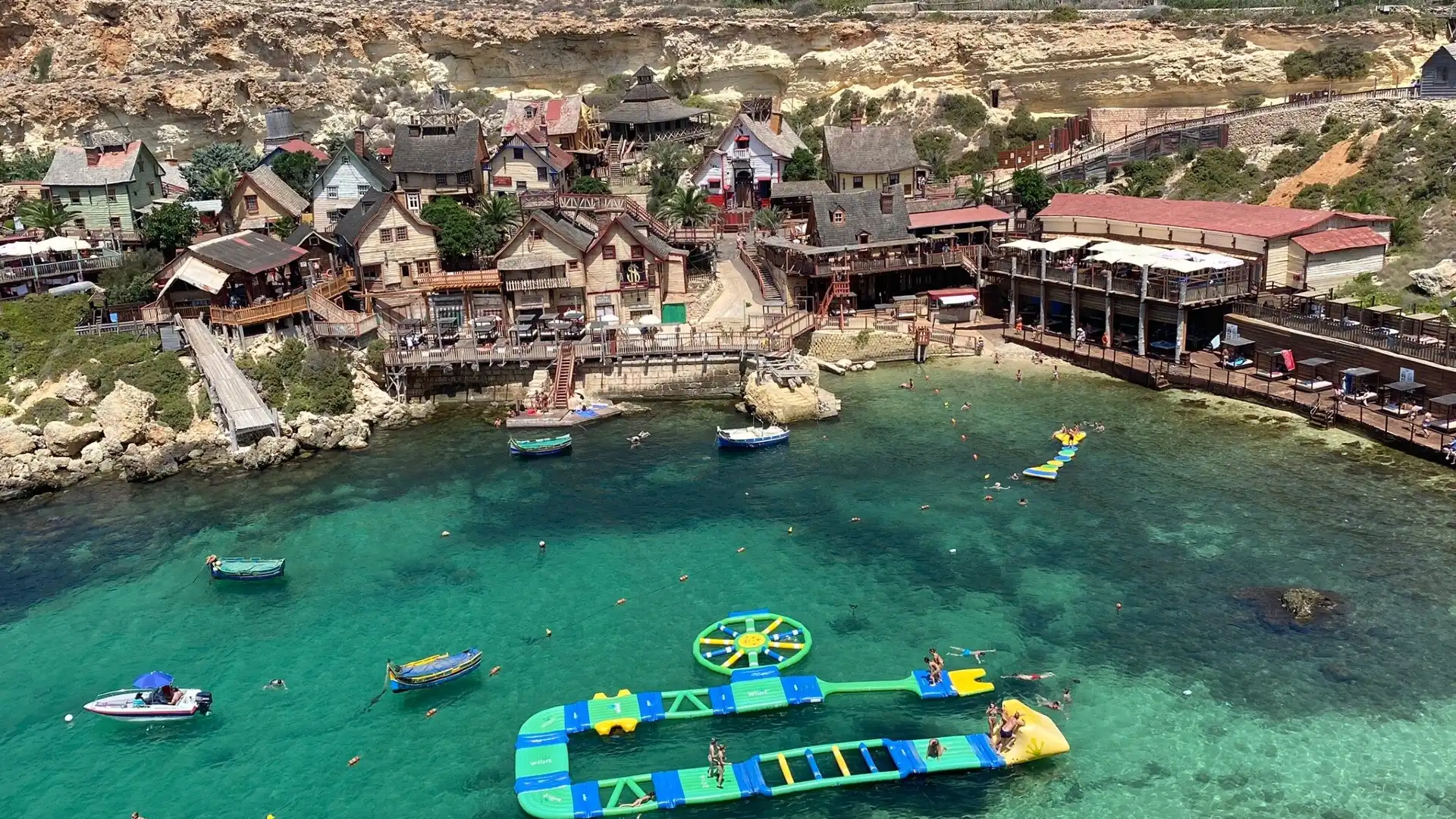 Hotels near Popeye Village