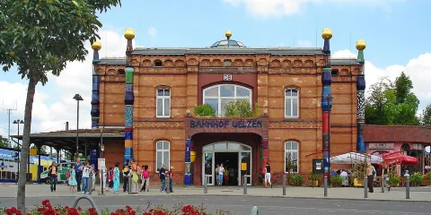 Hundertwasser-Bahnhof
