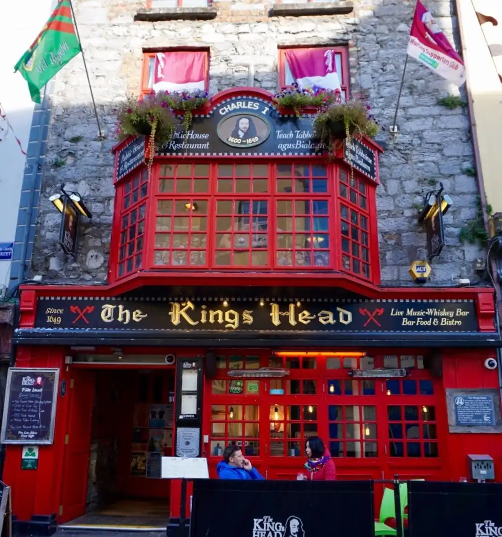 Hotels near Quay St