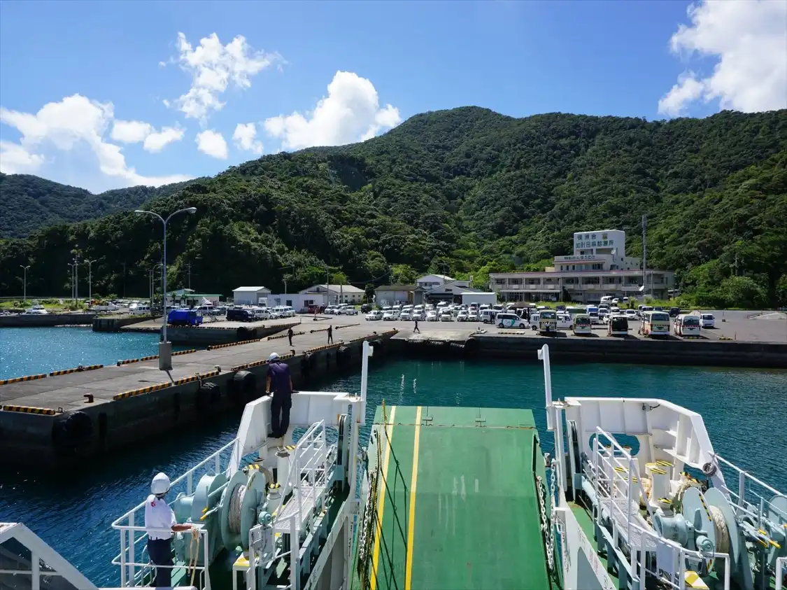Hotels near Oshima Strait