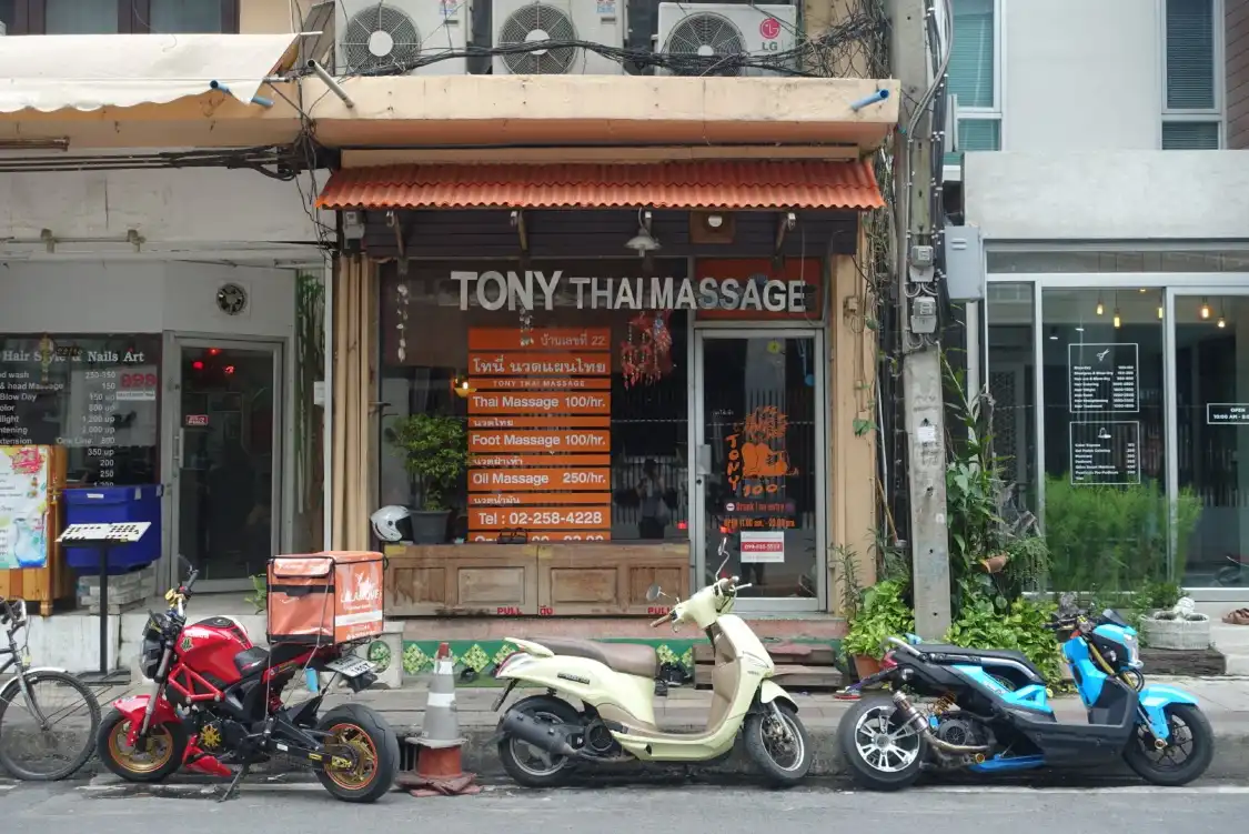 Hotel berhampiran Tony thai Massage