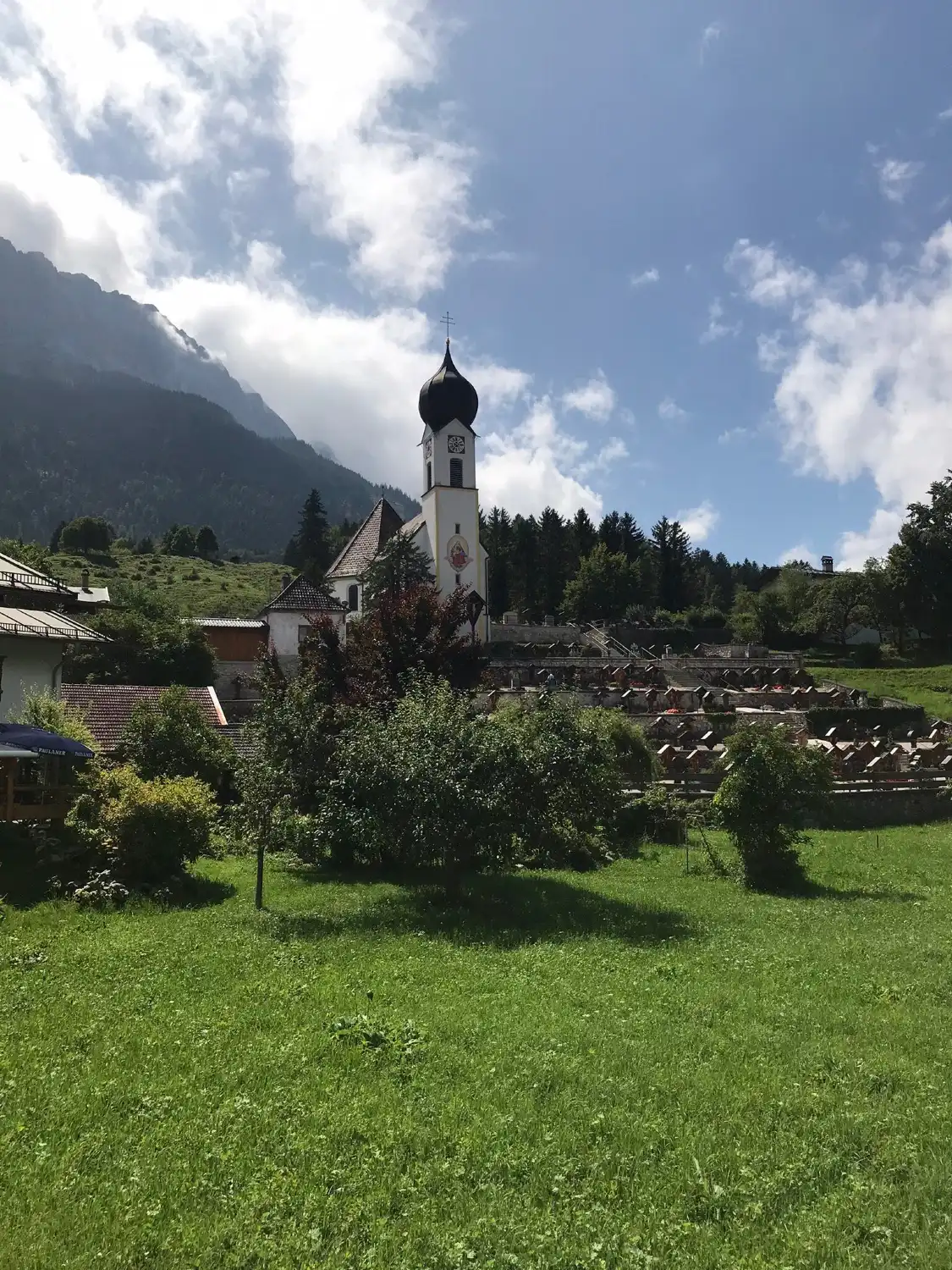 Pfarrkirche St. Johannes der Taufer附近的飯店
