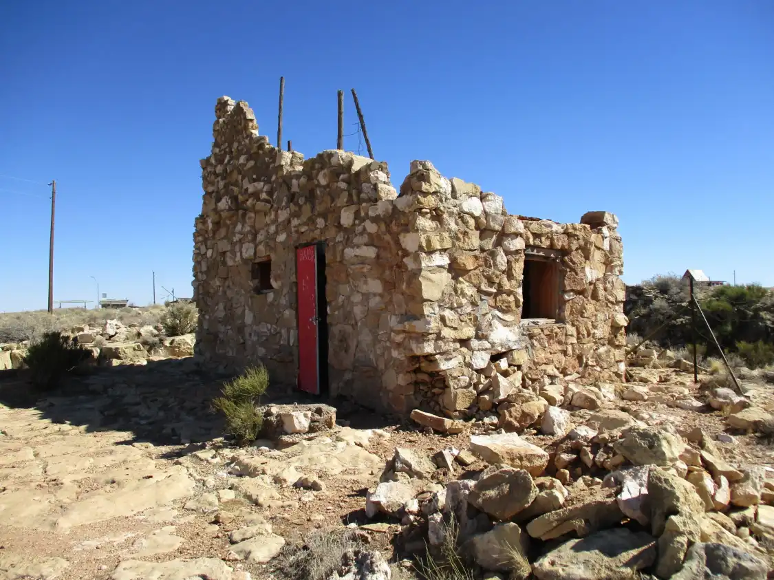Hotels near Apache Death Cave