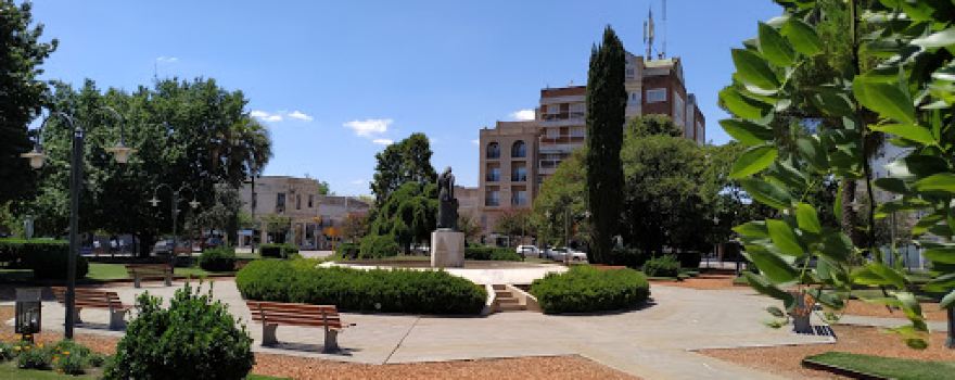 Plaza 1810