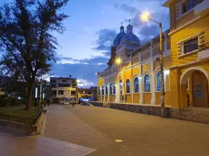 Santa Isabel Central Park