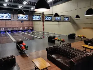 Central 8 Bowling, laser game, trampoline Condé sur Sarthe - Alençon