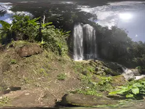Cengkaan Waterfall