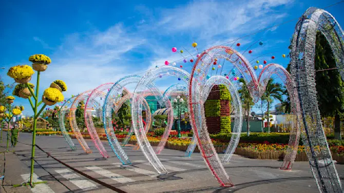 Nguyen Tat Thanh Square