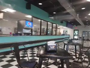 Tiffin Drive-In Theater & Moonlite Diner